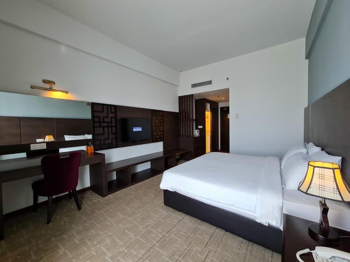 Swan Garden Hotel Malacca Exterior foto